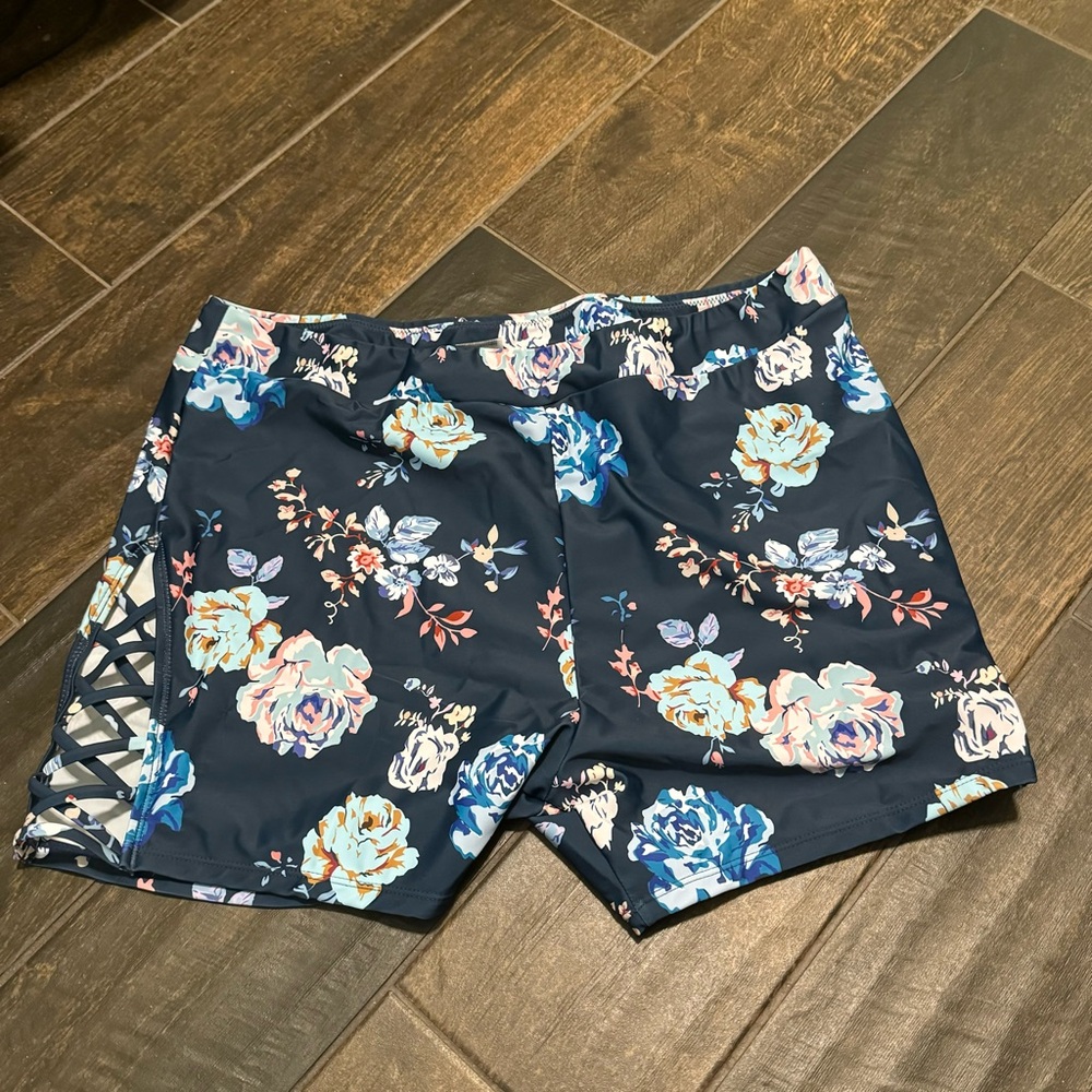 NWOT Women’s Swim Boy Shorts